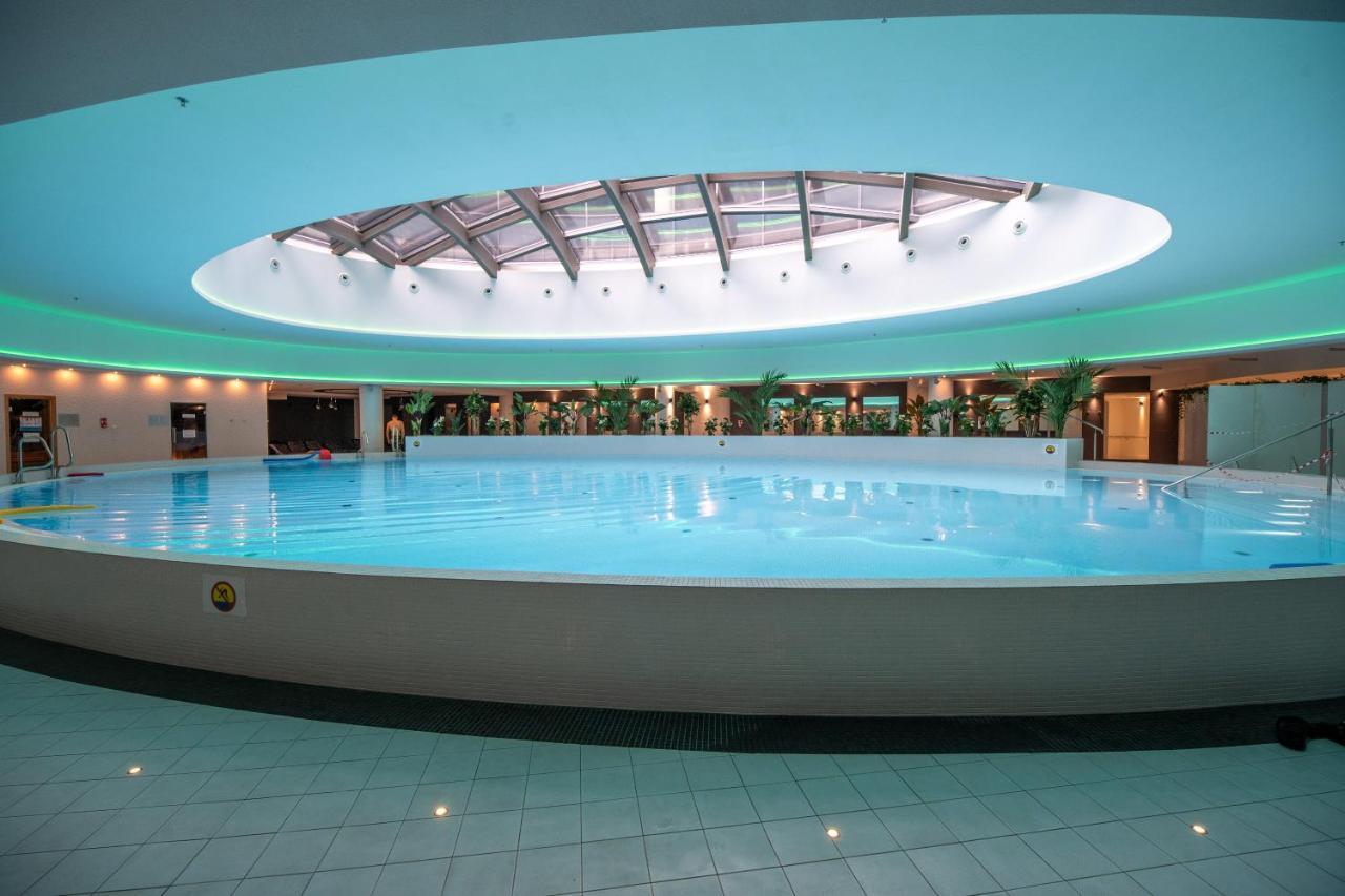 Hanza Tower Luxury 슈체친 외부 사진