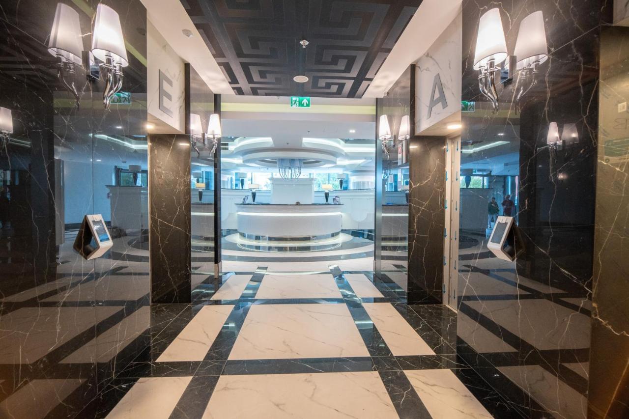 Hanza Tower Luxury 슈체친 외부 사진